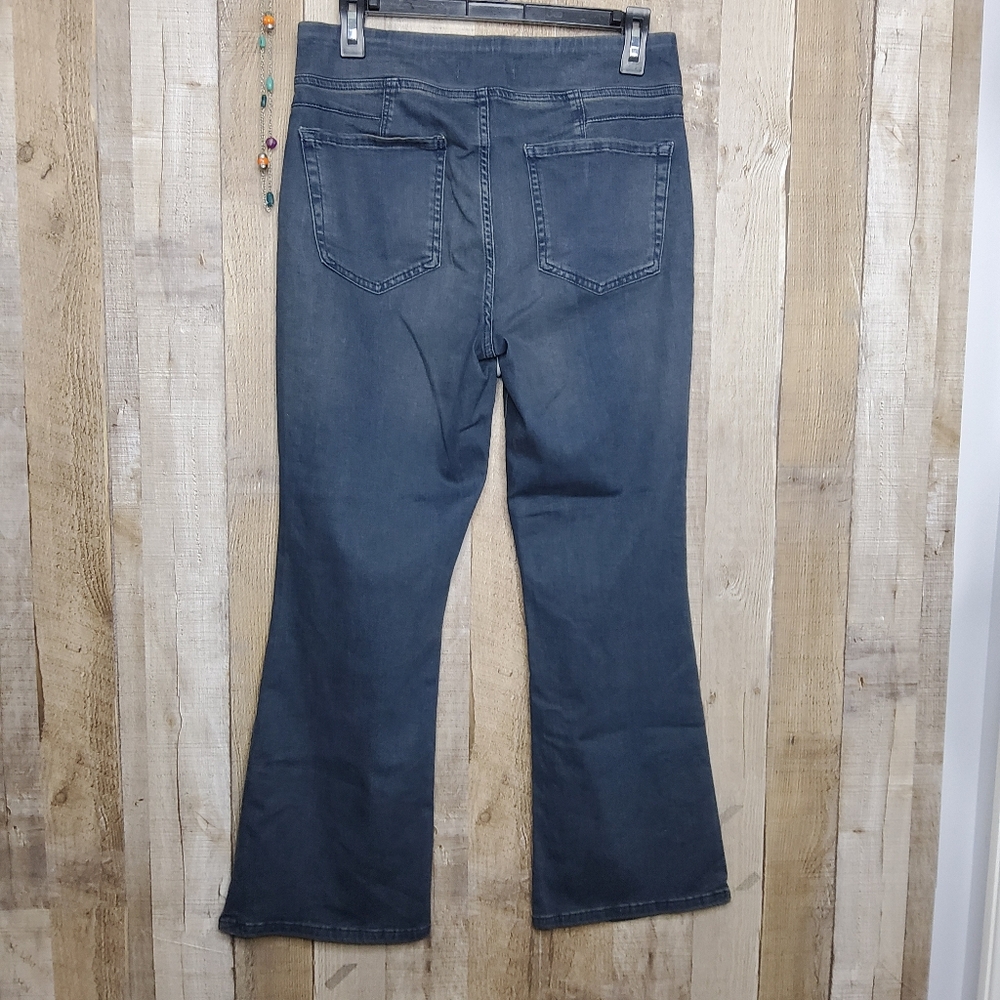 Free People In My Feelings Crop Flare Blue Jeans Pull-on Mid-rise Size Medium - Picture 6 of 11